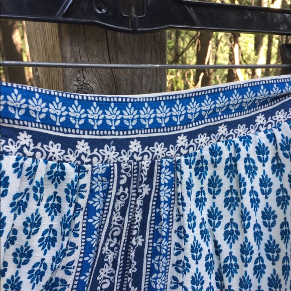 New Directions bohemian shark bite hem  slightly sheer skirt - Picture 3 of 12